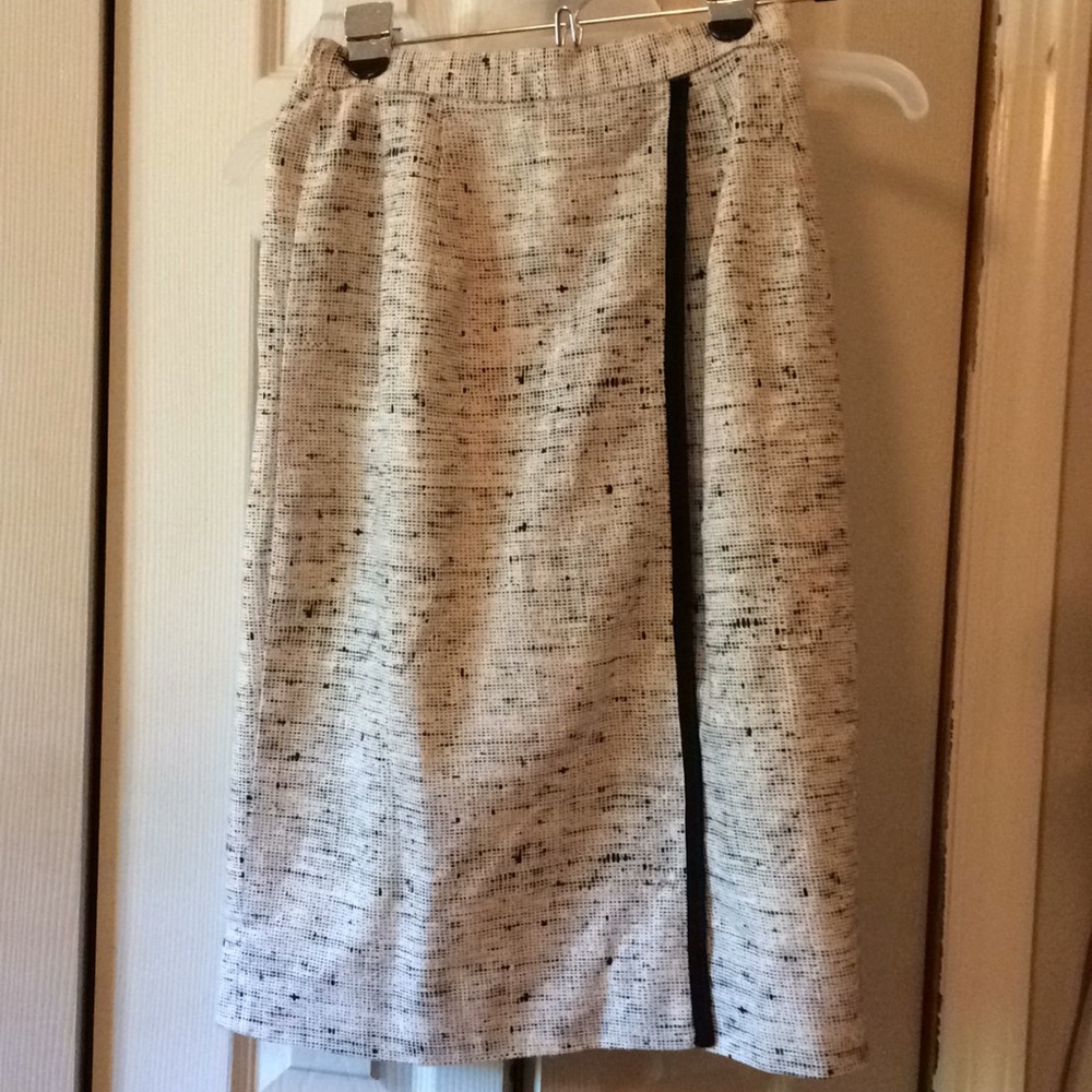 Lined skirt